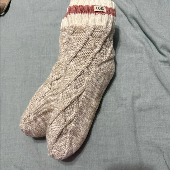 UGG Deedee fleece lined quarter Socks in Beige with Cream & Rose Trim - Picture 2 of 3